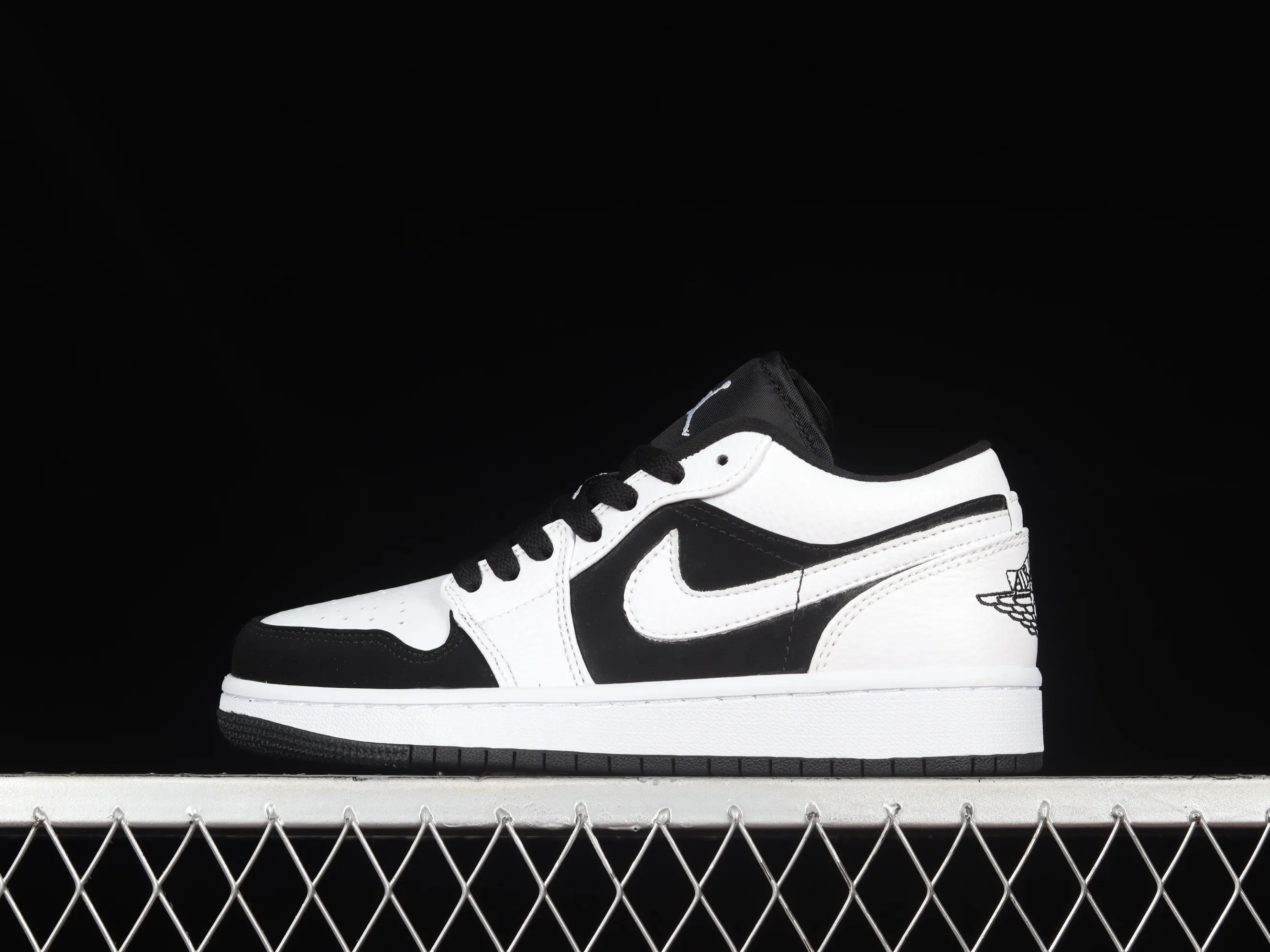 All categories Air Jordan Jordan series basketball shoes Air Jordan 1 Low Z version Air Jordan 1 Low AJ1 Joe 1 black and white panda low-top casual sneakers 553560-101